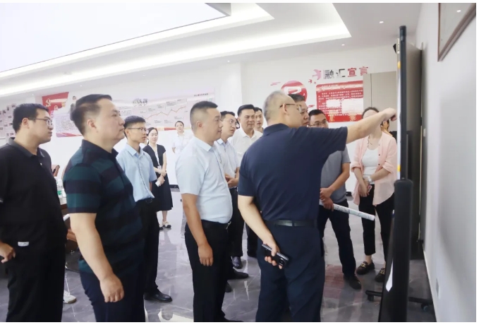 自贡市领导莅临融汇公司调研:共筑建筑产业总部经济区新篇章!